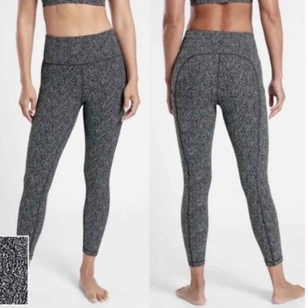Athleta ultimate stash textured 7/8 tight leggings black and white